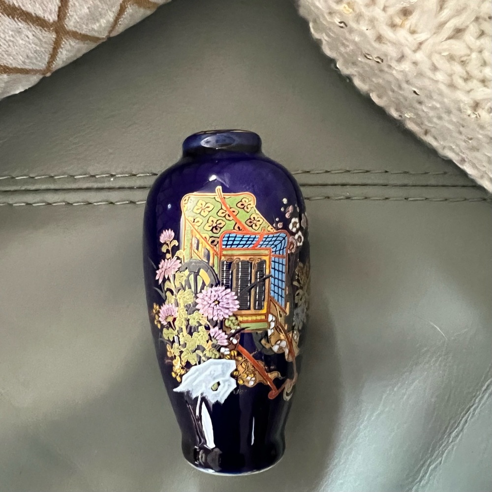 Vintage ASIAN CHINOISERIE Botanical FINE Floral BUD VASE Made in Japan